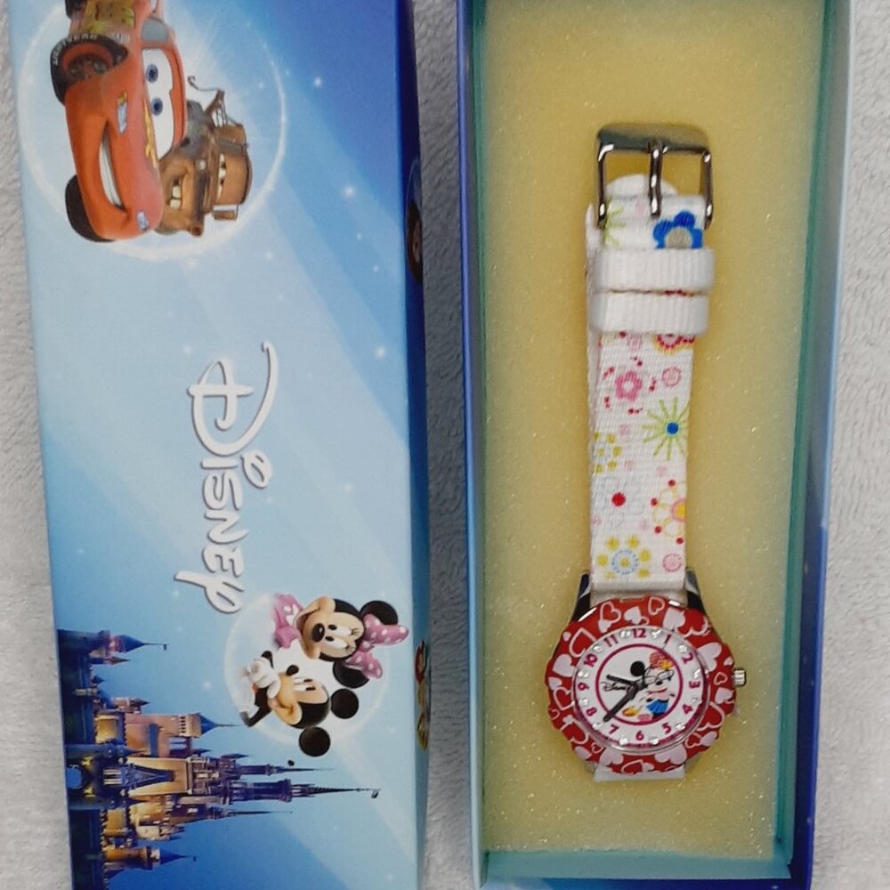 HOST PICK!! NEW Disney Girl's Wrist Watch - Picture 2 of 15